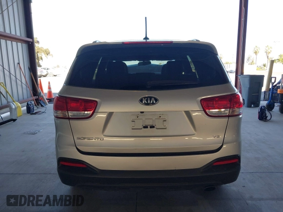 2018 Kia Sorento LX V6 with VIN 5XYPGDA50JG413205, listed as a IAAI auction lot 40331681 with 69,664 mi miles. Bid and sale history available at carsss.com. Image 16.