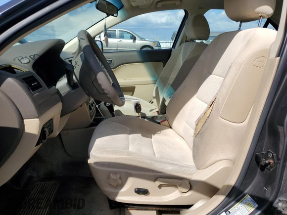 2007 Ford Fusion SE with VIN 3FAHP07137R209505, listed as a Copart auction lot 51517135 with 186,421 mi miles and Salvage Title. Bid and sale history available at DreamBid. Image 7.