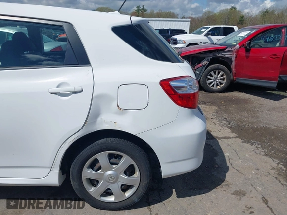 2010 Toyota Matrix S z VIN 2T1LE4EE5AC013649, wystawiony jako IAAI lot #42217121 z przebiegiem 130 356 mil mil oraz . Historia ofert i sprzedaży dostępna na DreamBid. Obrazek 6.