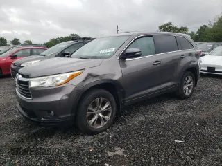 2014 Toyota Highlander LE z VIN 5TDBKRFHXES068525, wystawiony jako Copart lot #57373115 z przebiegiem 93 048 mil mil oraz Szkoda całkowita • Salvage title. Historia ofert i sprzedaży dostępna na DreamBid. Obrazek 1.