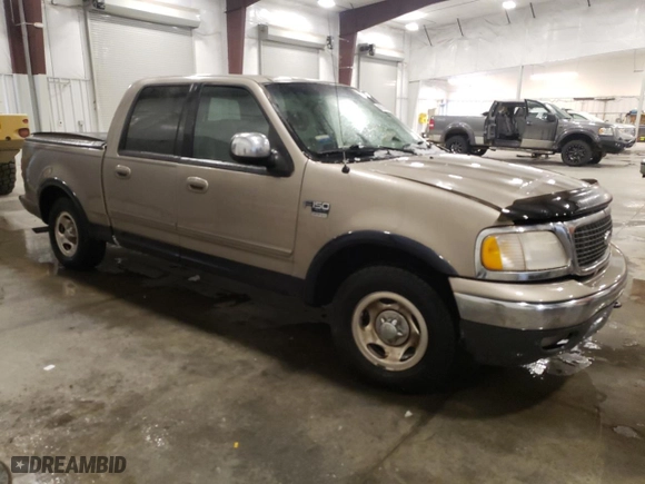 2001 Ford F-150 SuperCrew XLT with VIN 1FTRW07L41KB09749, listed as a Copart auction lot 89267805 with 271,336 mi miles and Salvage Title. Bid and sale history available at carsss.com. Image 4.