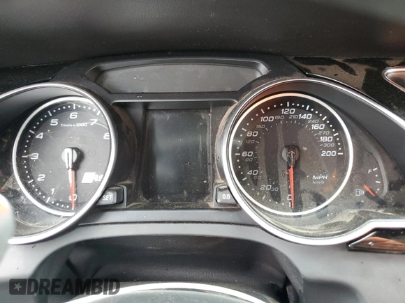 2014 Audi RS 5 z VIN WUAC6AFR4EA900833, wystawiony jako Copart lot #55972465 z przebiegiem Nie podano mil oraz Szkoda całkowita • Salvage title. Historia ofert i sprzedaży dostępna na DreamBid. Obrazek 9.