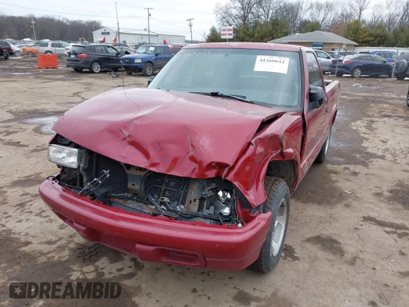 1998 Chevrolet S-10 with VIN 1GCCS144XWK264558, listed as a IAAI auction lot 41560611 with 216,629 mi miles. Bid and sale history available at carsss.com. Image 18.