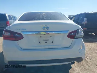 2018 Nissan Altima SV with VIN 1N4AL3AP4JC290385, listed as a IAAI auction lot 41697803 with 165,475 mi miles and . Bid and sale history available at carsss.com. Image 16.