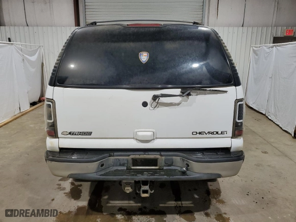 2005 Chevrolet Tahoe Z71 with VIN 1GNEC13T35R215147, listed as a Copart auction lot 84743034 with 152,637 mi miles and Clean Title. Bid and sale history available at carsss.com. Image 6.