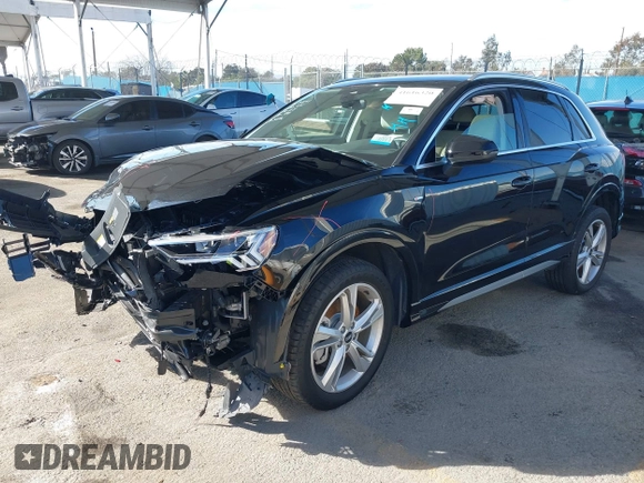 2021 Audi Q3 S line Premium Plus z VIN WA1EECF37M1095208, wystawiony jako IAAI lot #41616320 z przebiegiem 18 341 mil mil oraz . Historia ofert i sprzedaży dostępna na DreamBid. Obrazek 17.