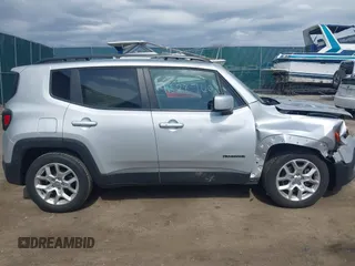 2017 Jeep Renegade Latitude with VIN ZACCJABBXHPG07320, listed as a IAAI auction lot 41828760 with 116,684 mi miles. Bid and sale history available at carsss.com. Image 13.