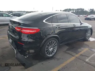 2019 Mercedes-Benz GLC 300 with VIN WDC0J4KB0KF667213, listed as a IAAI auction lot 40422288 with 56,488 mi miles and . Bid and sale history available at DreamBid. Image 4.