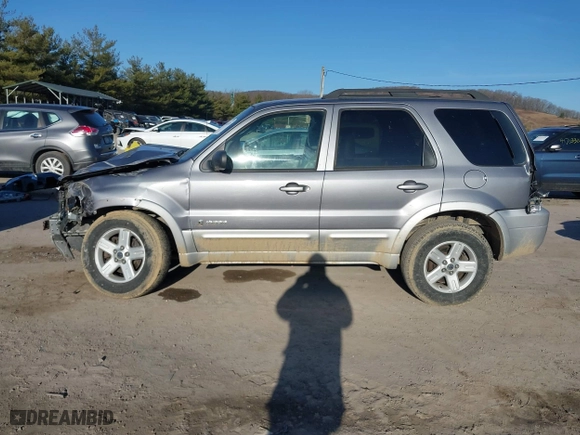 2007 Ford Escape Hybrid with VIN 1FMCU59H07KC05805, listed as a IAAI auction lot 41754874 with 230,265 mi miles. Bid and sale history available at carsss.com. Image 15.
