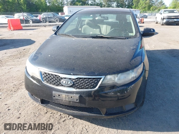 2011 Kia Forte EX with VIN KNAFU4A27B5332784, listed as a IAAI auction lot 42152645 with 237,077 mi miles. Bid and sale history available at carsss.com. Image 6.