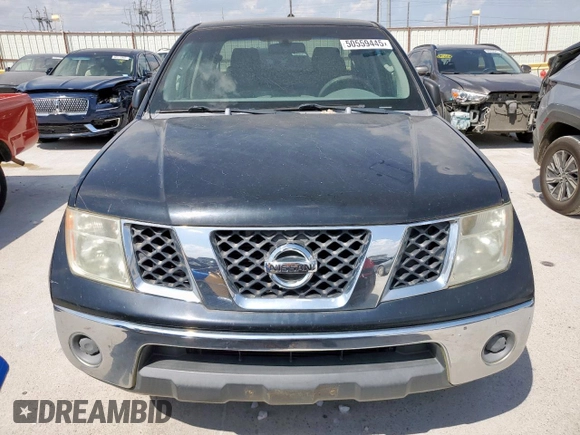 2007 Nissan Frontier SE z VIN 1N6AD09U07C455080, wystawiony jako Copart lot #50559445 z przebiegiem 134 728 mil mil oraz Czysty tytuł • Clean title. Historia ofert i sprzedaży dostępna na DreamBid. Obrazek 5.