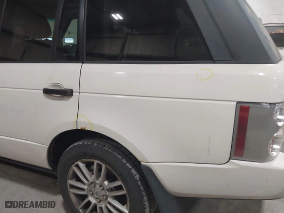 2009 Land Rover Range Rover HSE with VIN SALME15499A299346, listed as a IAAI auction lot 42087945 with 244,450 mi miles. Bid and sale history available at carsss.com. Image 6.