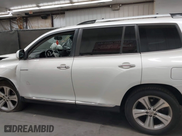 2012 Toyota Highlander Limited with VIN 5TDDK3EH3CS153436, listed as a IAAI auction lot 42574885 with Not provided miles and . Bid and sale history available at DreamBid. Image 13.