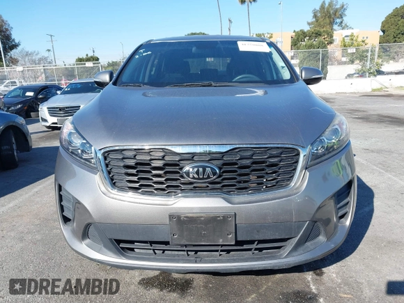 2019 Kia Sorento LX with VIN 5XYPG4A33KG513184, listed as a IAAI auction lot 41759888 with 66,770 mi miles. Bid and sale history available at carsss.com. Image 13.