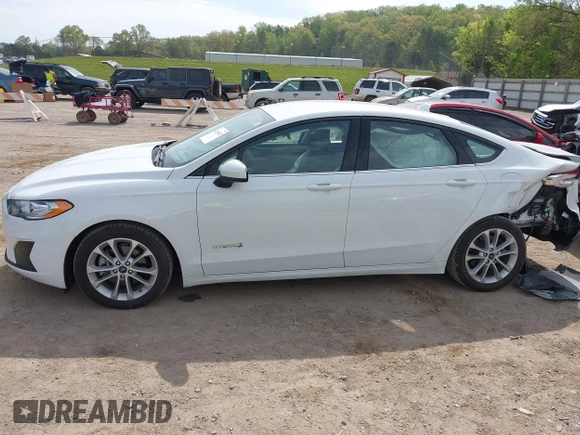 2019 Ford Fusion Hybrid SE with VIN 3FA6P0LU6KR267365, listed as a IAAI auction lot 42030525 with 95,401 mi miles. Bid and sale history available at carsss.com. Image 14.