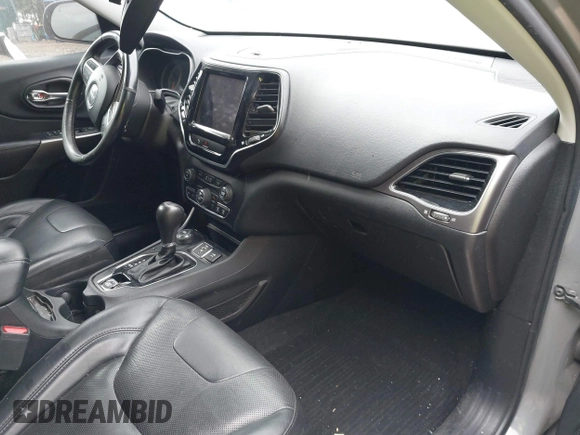 2020 Jeep Cherokee Limited with VIN 1C4PJMDX7LD520090, listed as a IAAI auction lot 40402264 with 120,395 mi miles and . Bid and sale history available at DreamBid. Image 5.