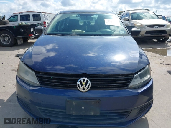 2014 Volkswagen Jetta S with VIN 3VW2K7AJ2EM405085, listed as a IAAI auction lot 42587833 with 138,731 mi miles and . Bid and sale history available at DreamBid. Image 11.