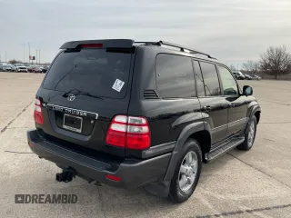 2004 Toyota Land Cruiser with VIN JTEHT05J742067423, listed as a Copart auction lot 45664965 with 250,424 mi miles and Clean Title. Bid and sale history available at carsss.com. Image 4.