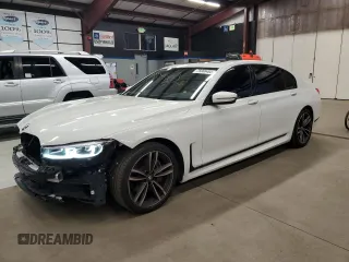 2020 BMW 7 Series 740i xDrive with VIN WBA7T4C02LCD70555, listed as a Copart auction lot 75666484 with 50,847 mi miles and Clean Title. Bid and sale history available at carsss.com. Image 1.