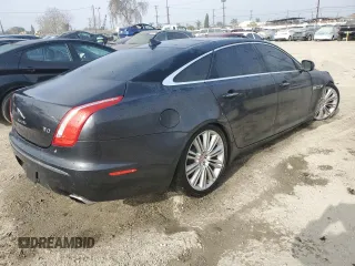 2015 Jaguar XJ with VIN SAJWA2GZ3F8V83991, listed as a Copart auction lot 87122824 with 0 mi miles and Non Repairable. Bid and sale history available at carsss.com. Image 3.