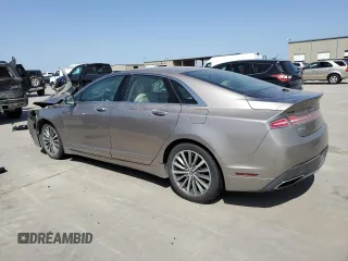 2019 Lincoln MKZ Standard z VIN 3LN6L5A98KR631346, wystawiony jako Copart lot #49717185 z przebiegiem Nie podano mil oraz Nie do naprawy. Historia ofert i sprzedaży dostępna na DreamBid. Obrazek 2.