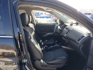 2012 Mitsubishi Outlander GT z VIN JA4JT5AX6CU005246, wystawiony jako IAAI lot #41408153 z przebiegiem 126 677 mil mil oraz . Historia ofert i sprzedaży dostępna na DreamBid. Obrazek 5.