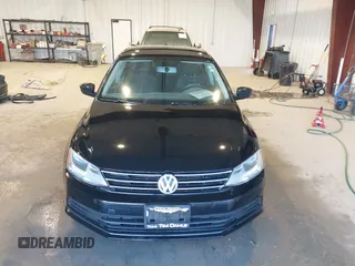 2015 Volkswagen Jetta Sedan 2.0L TDI SEL with VIN 3VWLA7AJ2FM341784, listed as a IAAI auction lot 41577281 with 139,688 mi miles. Bid and sale history available at carsss.com. Image 13.