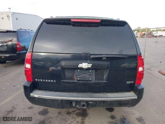 2011 Chevrolet Suburban LTZ with VIN 1GNSKKE34BR203562, listed as a IAAI auction lot 40628847 with NaN miles. Bid and sale history available at carsss.com. Image 16.