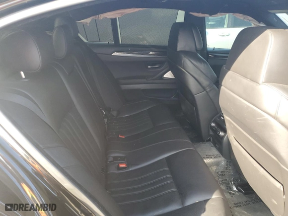 2013 BMW M5 with VIN WBSFV9C58DD096250, listed as a Copart auction lot 84299584 with 87,739 mi miles and Salvage Title. Bid and sale history available at carsss.com. Image 10.