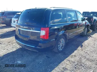 2011 Chrysler Town & Country Touring with VIN 2A4RR5DG4BR614120, listed as a IAAI auction lot 41886641 with 212,414 mi miles. Bid and sale history available at carsss.com. Image 4.