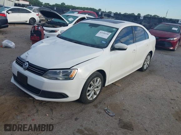 2013 Volkswagen Jetta SE с VIN 3VWDX7AJ9DM447830, выставлен на аукционе IAAI как лот 42310246 с пробегом 160 874 миль миль и . История ставок и продаж доступна на DreamBid. Изображение 17.
