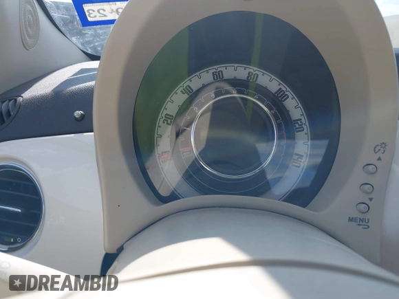 2015 FIAT 500 Pop z VIN 3C3CFFAR8FT500337, wystawiony jako IAAI lot #40331078 z przebiegiem Nie podano mil oraz . Historia ofert i sprzedaży dostępna na DreamBid. Obrazek 7.