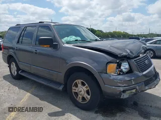 2004 Ford Expedition Eddie Bauer z VIN 1FMRU17W44LB29872, wystawiony jako IAAI lot #42092401 z przebiegiem 206 928 mil mil oraz . Historia ofert i sprzedaży dostępna na DreamBid. Obrazek 1.