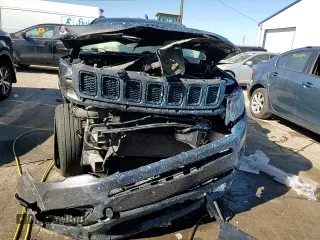 2020 Jeep Compass Latitude z VIN 3C4NJDBB0LT228175, wystawiony jako Copart lot #74743464 z przebiegiem 79 354 mil mil oraz Szkoda całkowita • Salvage title. Historia ofert i sprzedaży dostępna na DreamBid. Obrazek 14.