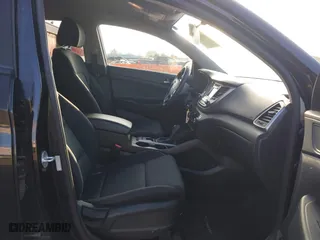 2016 Hyundai Tucson SE with VIN KM8J23A41GU161702, listed as a IAAI auction lot 40334076 with 109,222 mi miles. Bid and sale history available at carsss.com. Image 5.