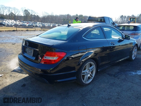 2015 Mercedes-Benz C-Class C 250 with VIN WDDGJ4HB2FG386158, listed as a IAAI auction lot 41373544 with 94,309 mi miles. Bid and sale history available at carsss.com. Image 4.