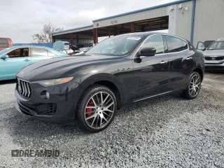 2017 Maserati Levante with VIN ZN661XUA5HX250659, listed as a Copart auction lot 89110795 with 77,087 mi miles and Salvage Title. Bid and sale history available at carsss.com. Image 1.