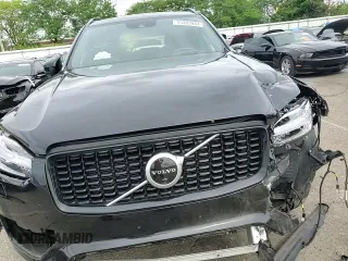 2021 Volvo XC90 R-Design with VIN YV4BR0CM6M1683266, listed as a Copart auction lot 55393944 with 31,584 mi miles and Salvage Title. Bid and sale history available at carsss.com. Image 11.