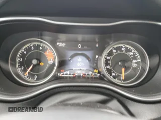 2019 Jeep Cherokee Limited z VIN 1C4PJMDX8KD306983, wystawiony jako Copart lot #50407785 z przebiegiem 67 055 mil mil oraz Szkoda całkowita • Salvage title. Historia ofert i sprzedaży dostępna na DreamBid. Obrazek 9.