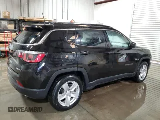 2022 Jeep Compass Latitude with VIN 3C4NJCBB3NT229589, listed as a Copart auction lot 84464524 with 61,157 mi miles and Clean Title. Bid and sale history available at carsss.com. Image 3.