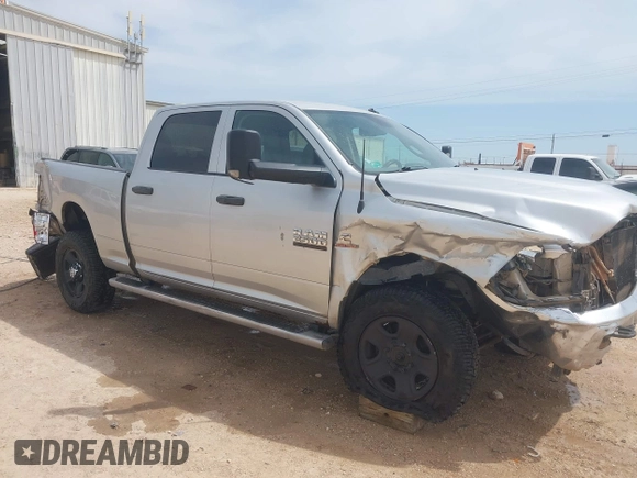 2015 Ram 2500 Tradesman с VIN 3C6UR5CL6FG513999, выставлен на аукционе IAAI как лот 42259171 с пробегом 265 657 миль миль и . История ставок и продаж доступна на DreamBid. Изображение 6.