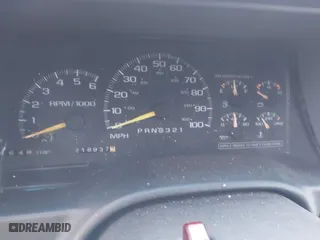 1997 Chevrolet Tahoe with VIN 1GNEK13R0VJ351919, listed as a IAAI auction lot 41028840 with 218,937 mi miles. Bid and sale history available at carsss.com. Image 7.