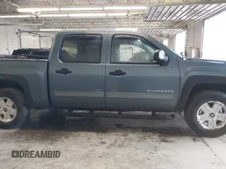 2011 Chevrolet Silverado 1500 LT with VIN 1GCPKSE39BF265085, listed as a IAAI auction lot 42198467 with 135,879 mi miles and . Bid and sale history available at DreamBid. Image 13.