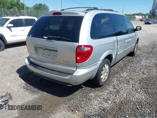 2006 Chrysler Town & Country Touring with VIN 2A4GP54L36R820920, listed as a IAAI auction lot 42335161 with 205,432 mi miles and . Bid and sale history available at DreamBid. Image 4.