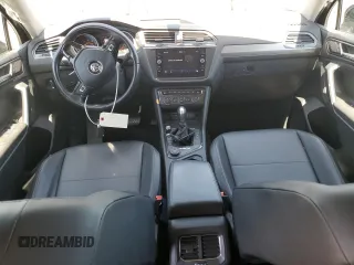 2018 Volkswagen Tiguan SEL z VIN 3VV2B7AX4JM153956, wystawiony jako Copart lot #61871675 z przebiegiem 84 252 mil mil oraz Szkoda całkowita • Salvage title. Historia ofert i sprzedaży dostępna na DreamBid. Obrazek 8.