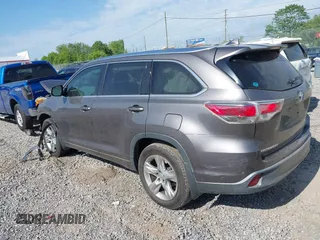 2015 Toyota Highlander Limited z VIN 5TDDKRFH1FS112308, wystawiony jako IAAI lot #42219758 z przebiegiem 128 517 mil mil oraz . Historia ofert i sprzedaży dostępna na DreamBid. Obrazek 3.