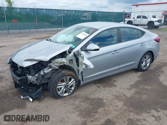 2020 Hyundai Elantra Value Edition z VIN KMHD84LF0LU083231, wystawiony jako IAAI lot #42389540 z przebiegiem 14 338 mil mil oraz . Historia ofert i sprzedaży dostępna na DreamBid. Obrazek 2.