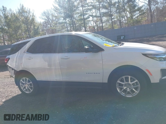 2024 Chevrolet Equinox LT with VIN 3GNAXUEG5RL314862, listed as a IAAI auction lot 41803691 with 13,841 mi miles. Bid and sale history available at carsss.com. Image 13.