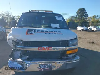 2021 GMC Savana Cargo Van with VIN 1GTW7AF70M1202109, listed as a IAAI auction lot 40583972 with 104,233 mi miles. Bid and sale history available at carsss.com. Image 12.