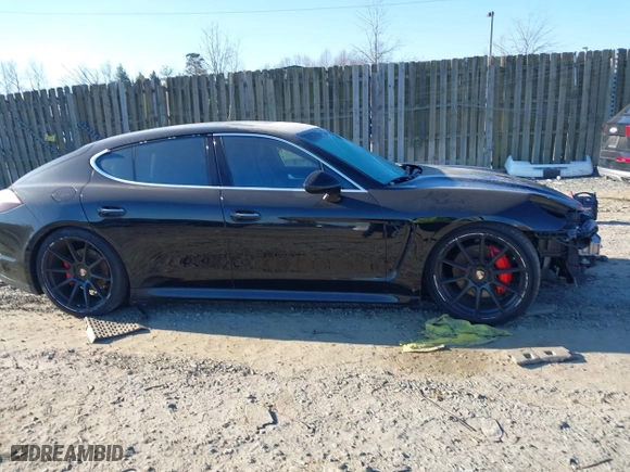 2010 Porsche Panamera S with VIN WP0AB2A71AL063114, listed as a IAAI auction lot 41169138 with 127,292 mi miles. Bid and sale history available at carsss.com. Image 13.